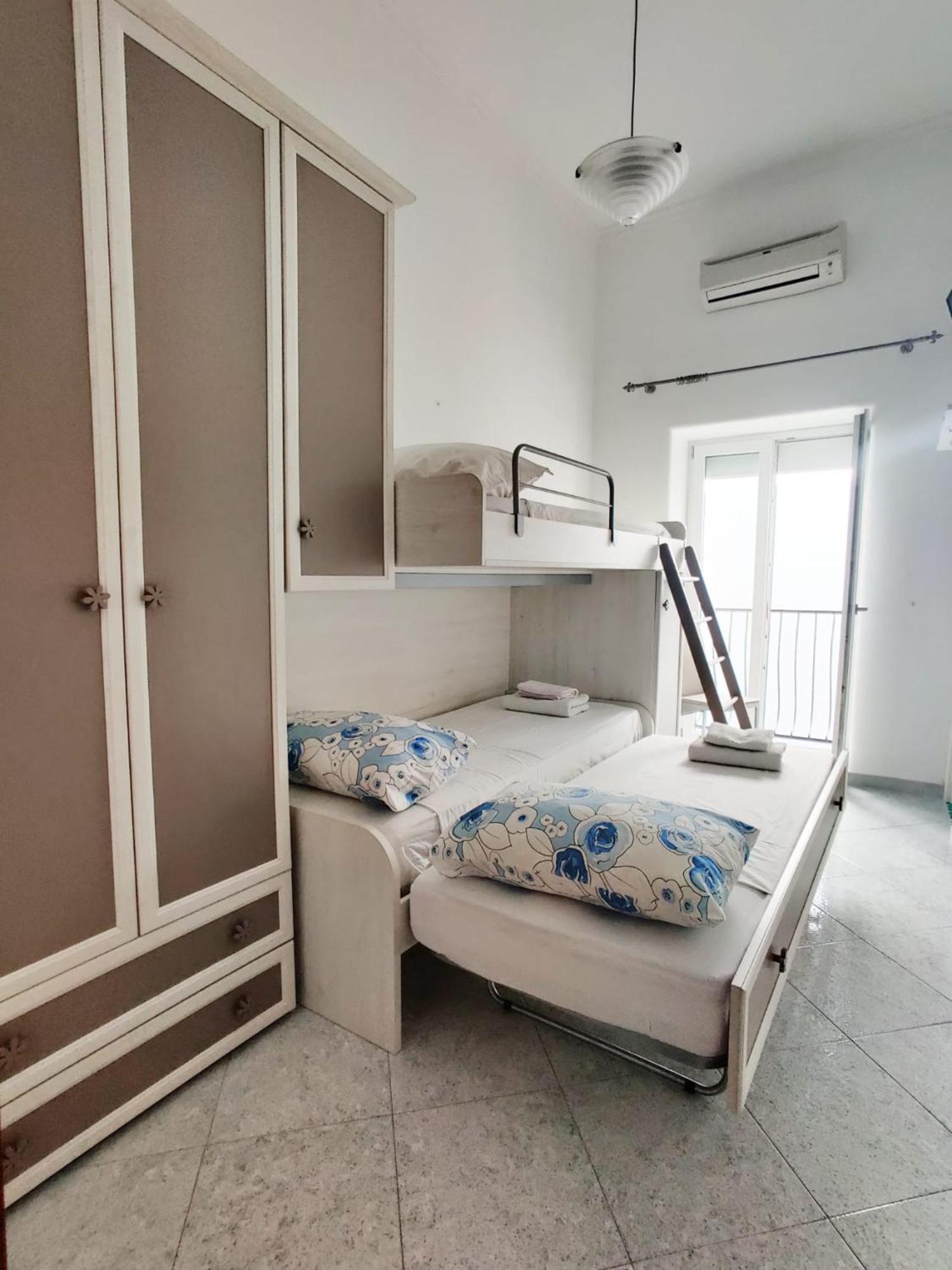 Casa Vacanze Da Serena Lacco Ameno  Eksteriør billede